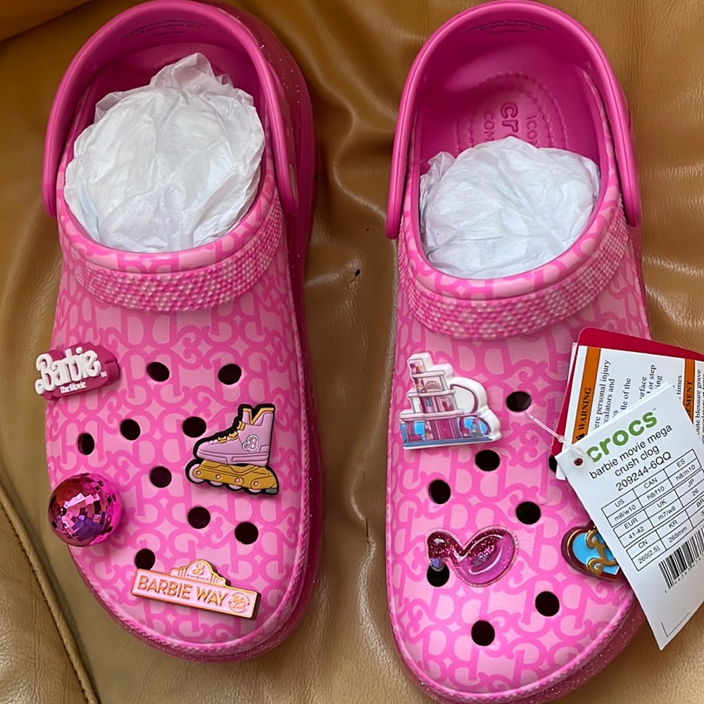 New Crocs Barbie The Movie Mega Crush Clog size M8/W10